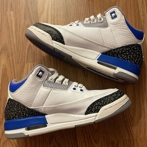 Air Jordan 3 in racer blue
